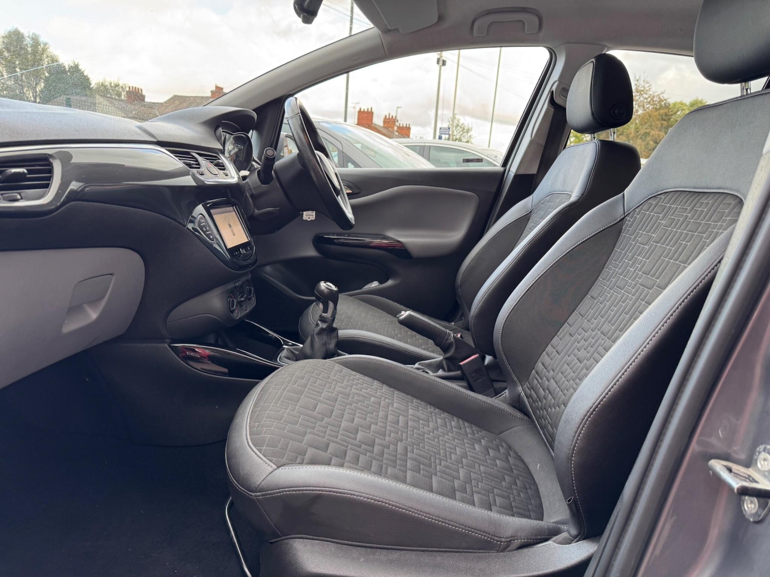 Used Vauxhall Corsa for sale - 77351533: Photo 3