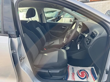 Used Volkswagen Polo 2013 for sale - 77633611: Photo