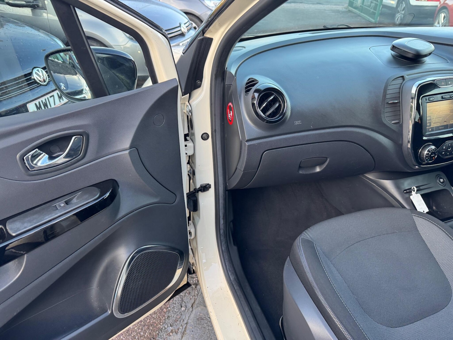 Used Renault Captur 2014 for sale - 77352015: Photo 25