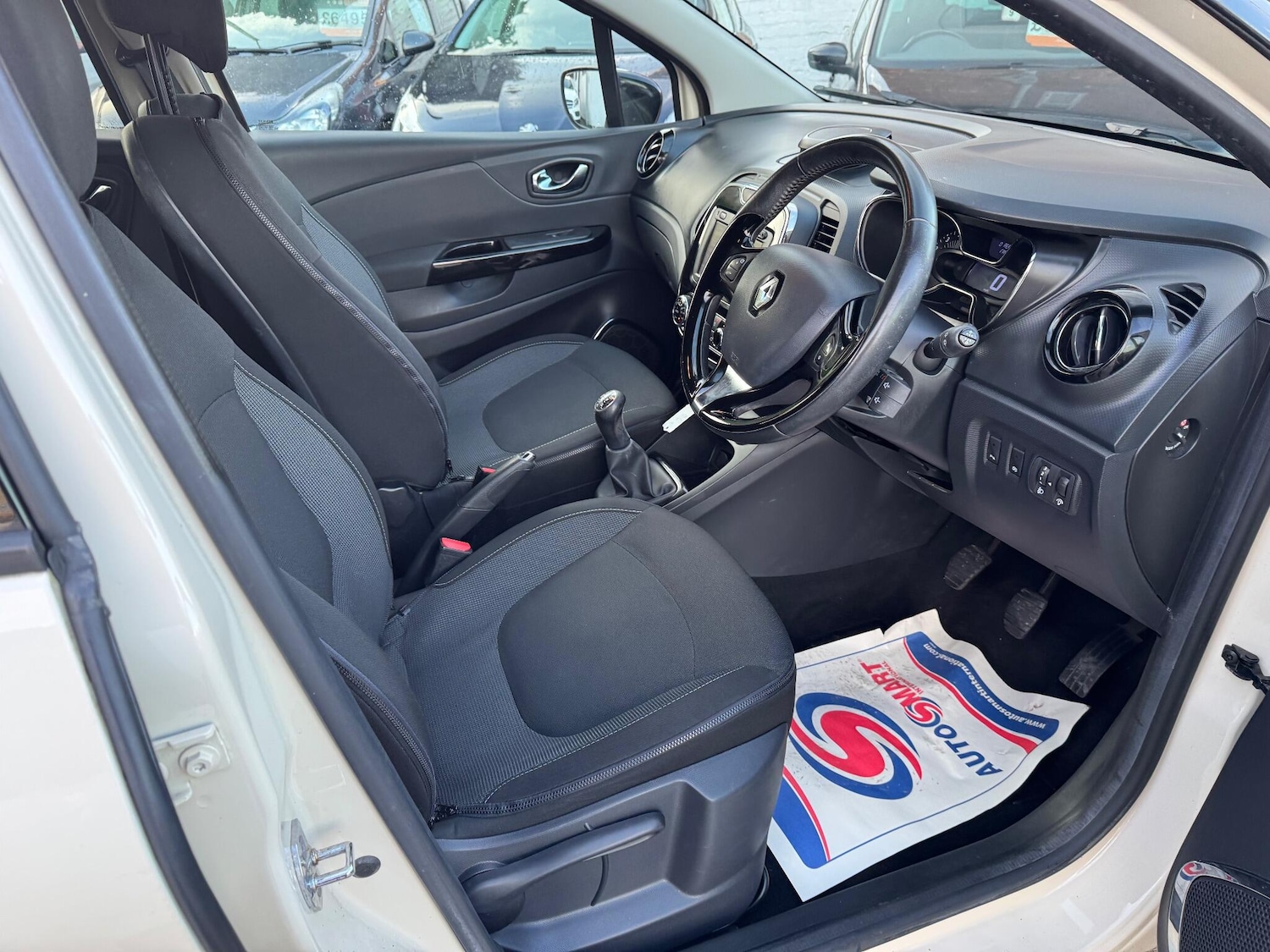 Used Renault Captur 2014 for sale - 77352015: Photo 38