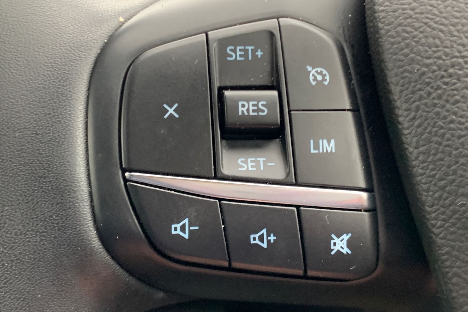 Used Ford Kuga 2023 for sale - 76275030: Photo 31