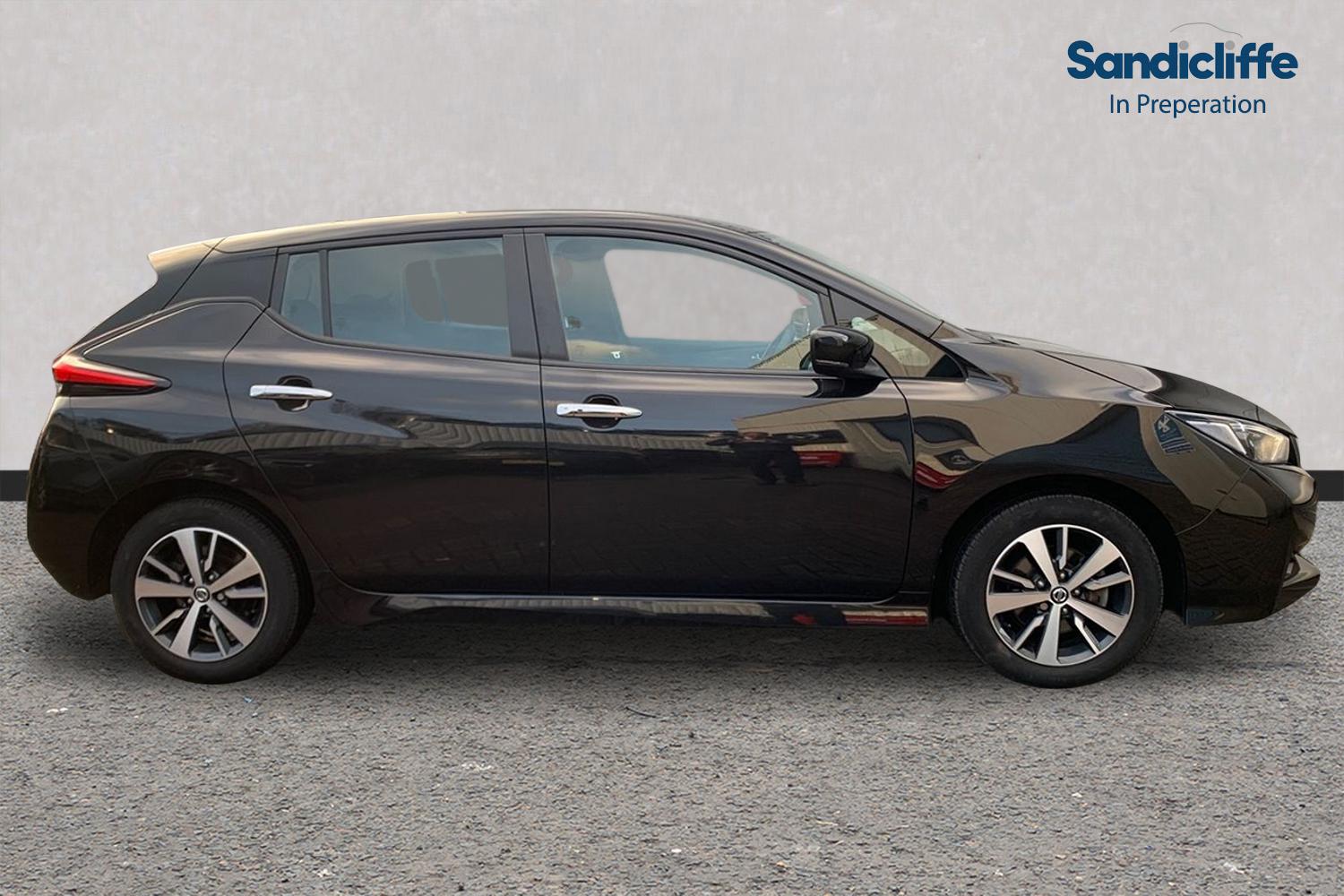 Used Nissan Leaf 2022 for sale - 76740995: Photo 2