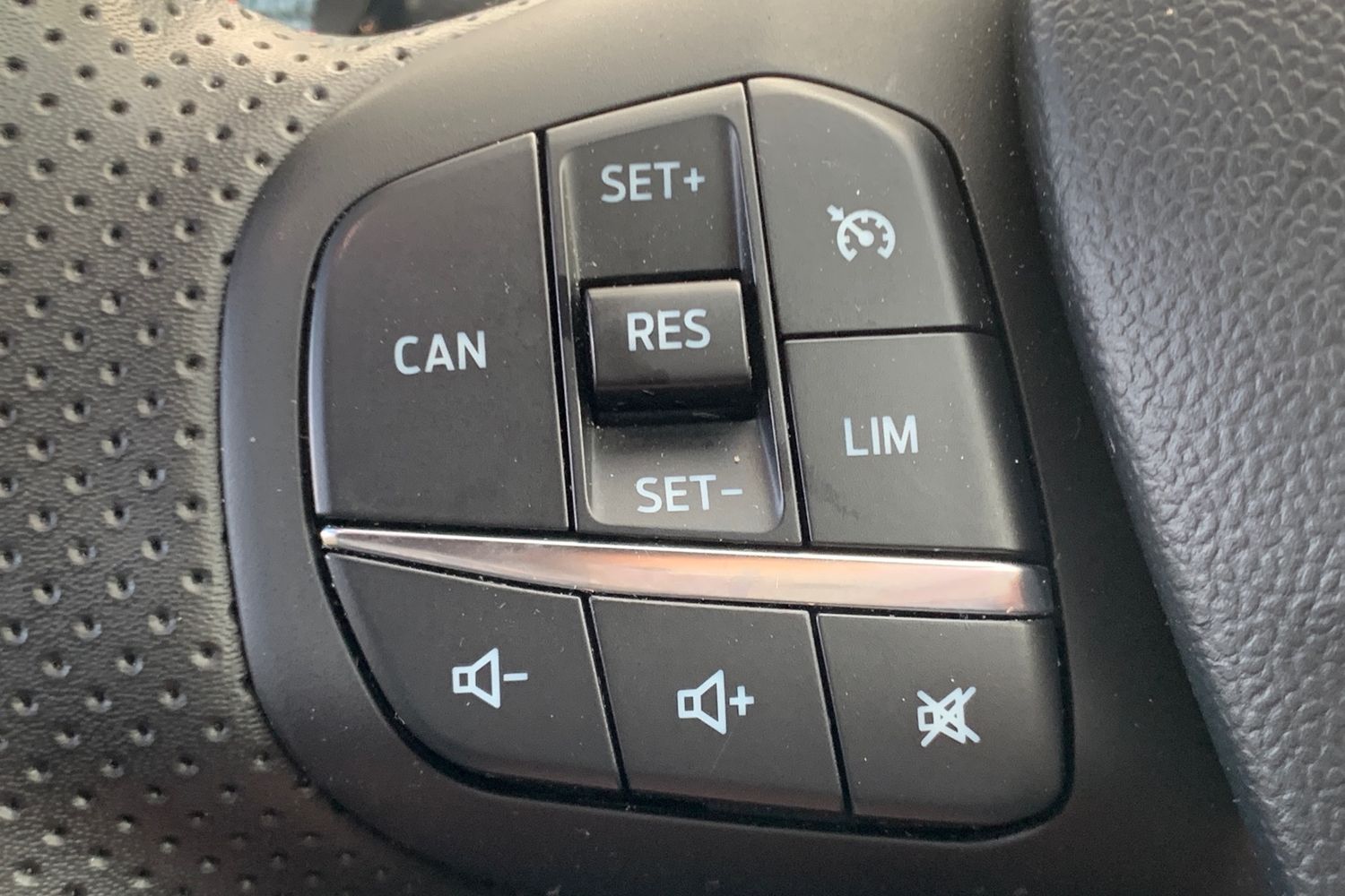 Used Ford Puma 2020 for sale - 76892979: Photo 30