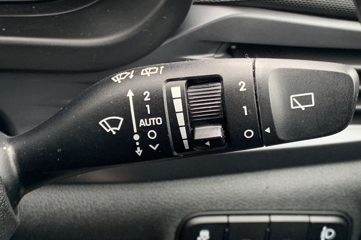 Used Hyundai i20 2023 for sale - 76149766: Photo 37