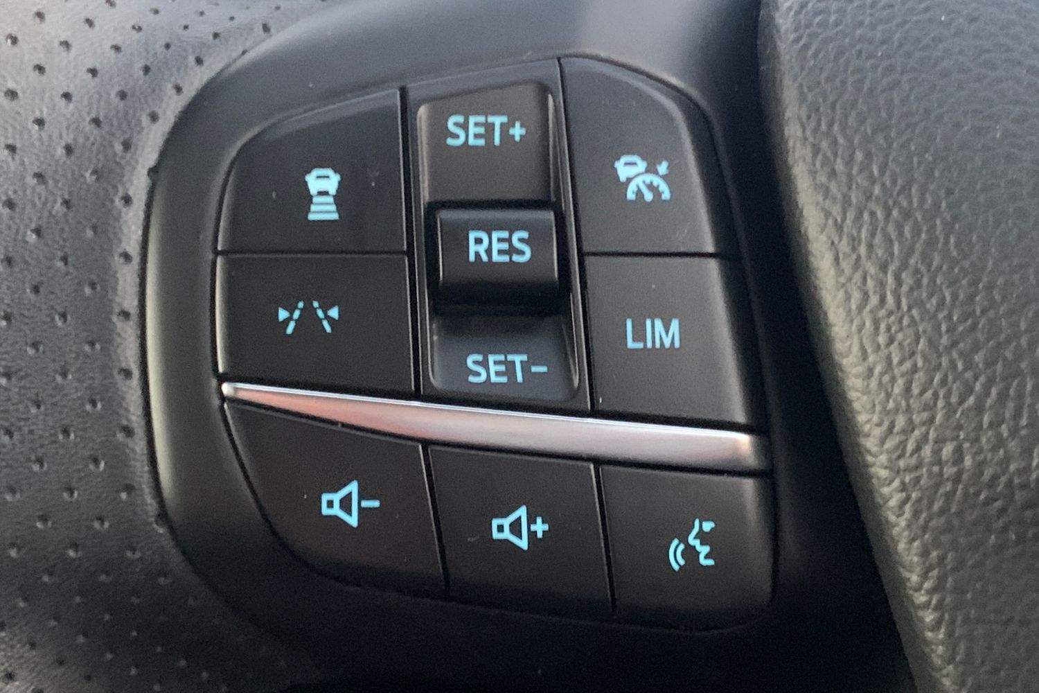 Used Ford Kuga 2025 for sale - 76682211: Photo 25