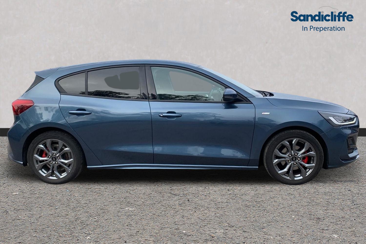 Used Ford Focus 2023 for sale - 76030844: Photo 2