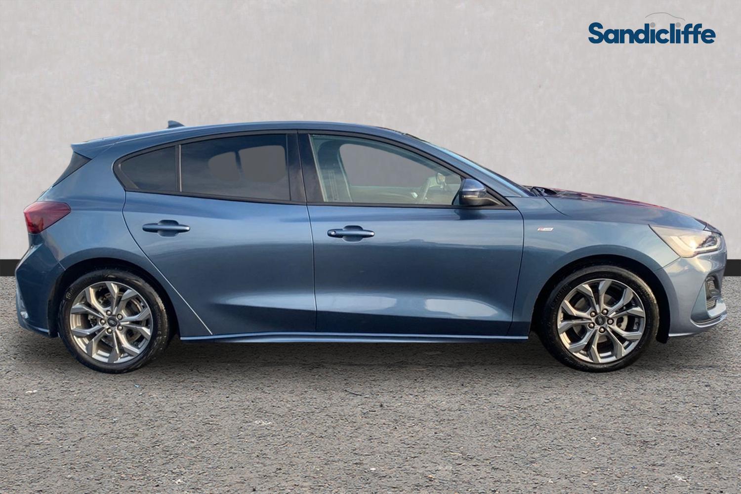 Used Ford Focus 2023 for sale - 76859795: Photo 3