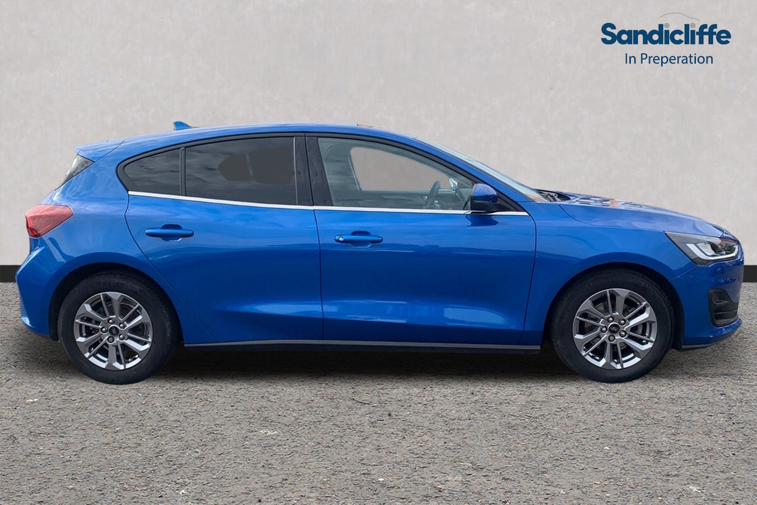 Used Ford Focus 2023 for sale - 76030856: Photo 2