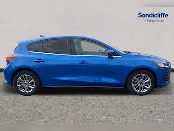 Used Ford Focus 2023 for sale - 76030856: Photo 2