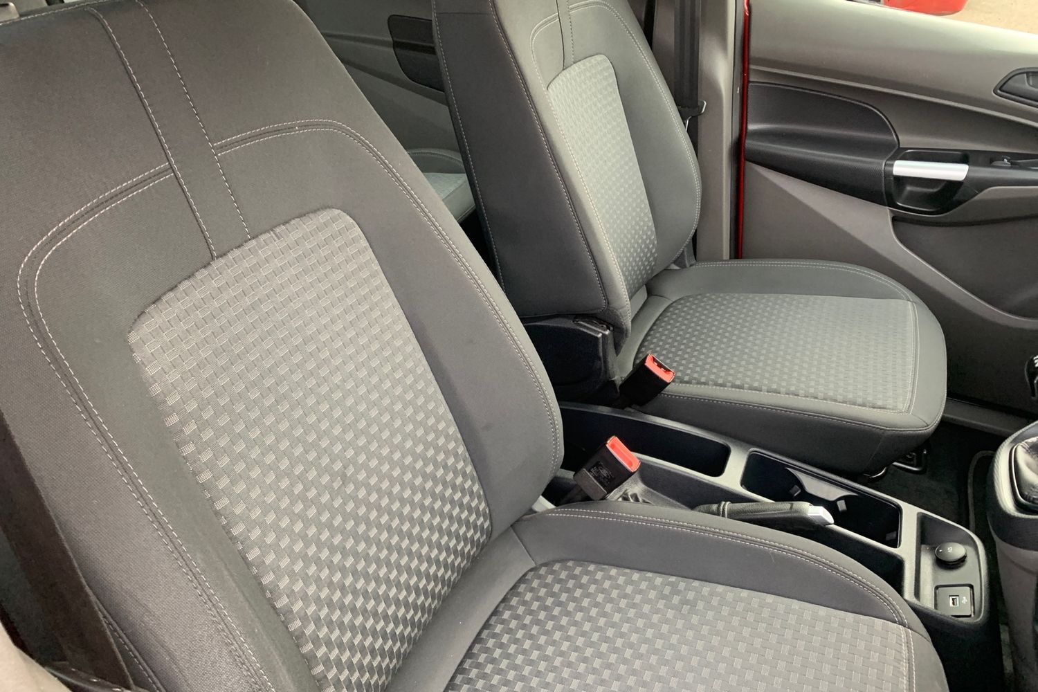 Used Ford Grand Tourneo Connect 2020 for sale - 76946657: Photo 15