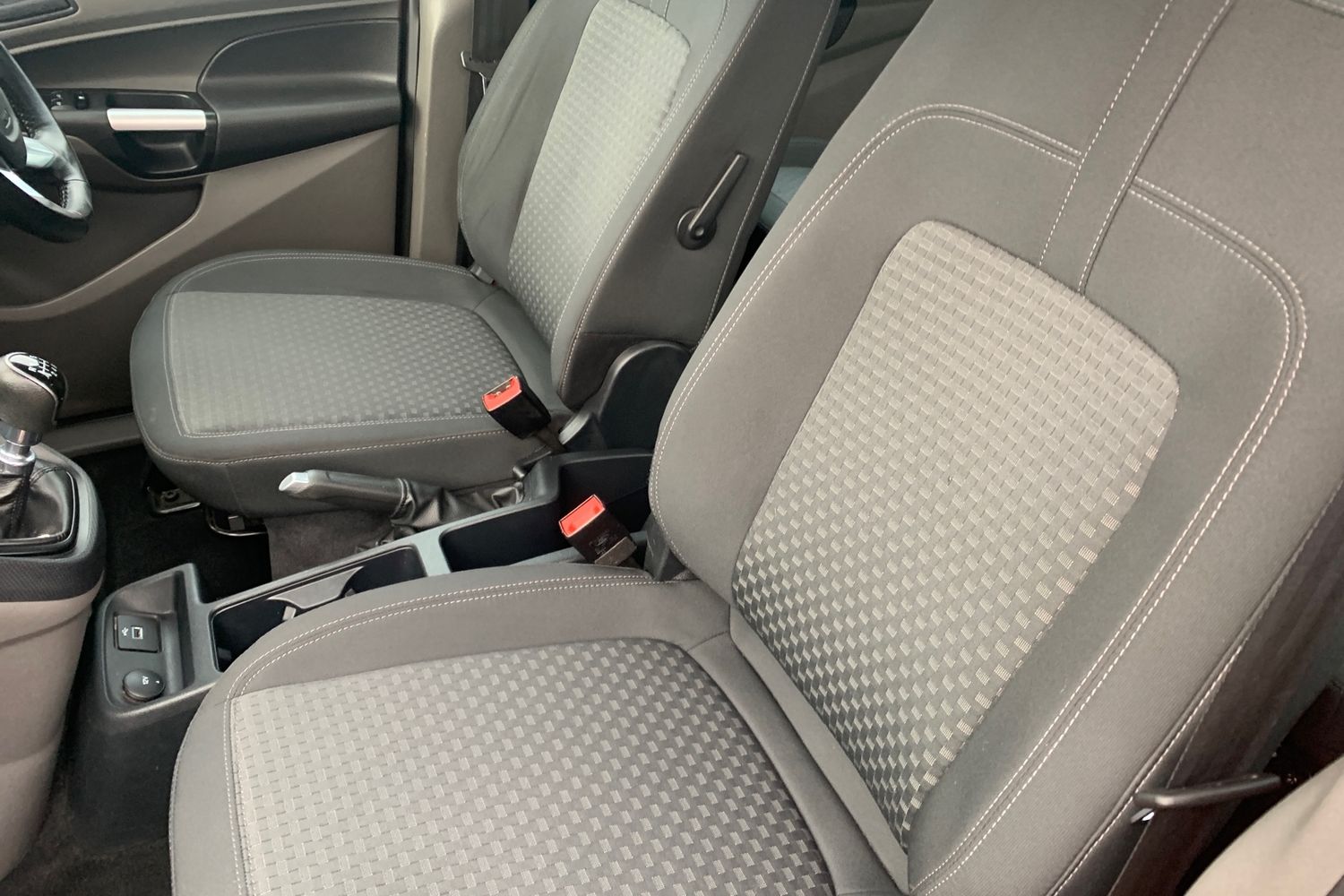 Used Ford Grand Tourneo Connect 2020 for sale - 76946657: Photo 28