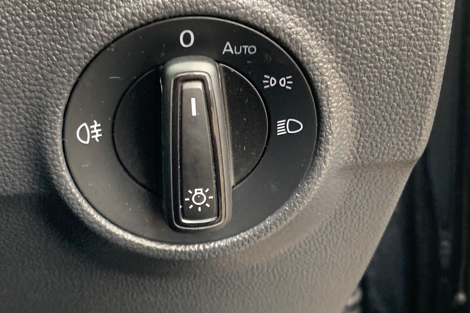 Used Volkswagen T-Roc 2024 for sale - 77283690: Photo 29