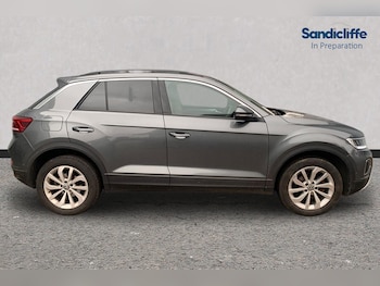 Used Volkswagen T-Roc 2024 for sale - 77283690: Photo