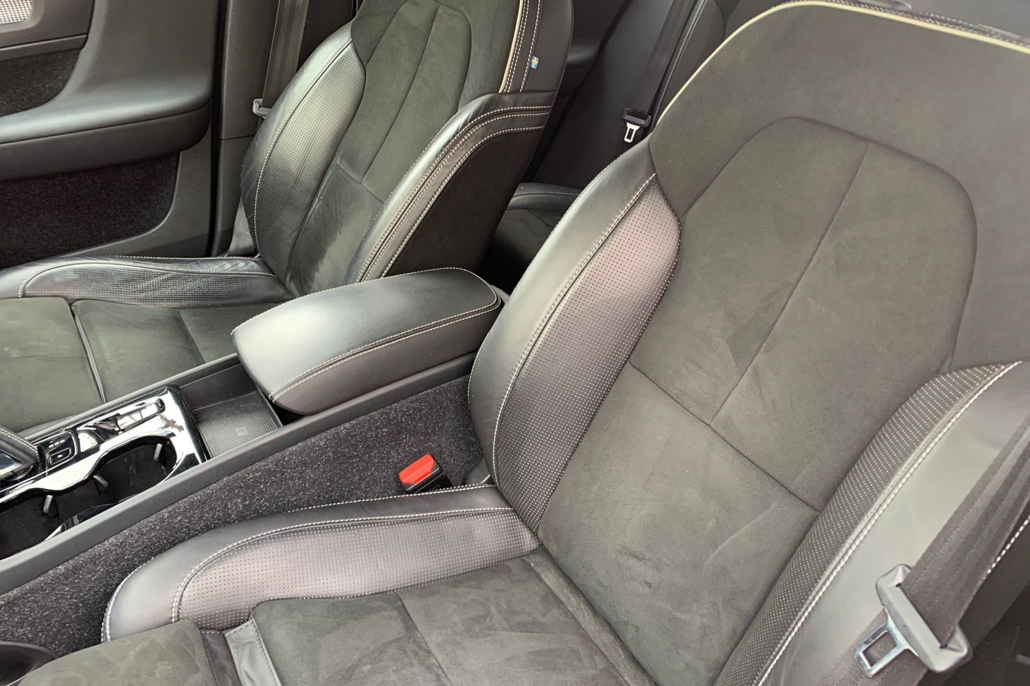 Used Volvo XC40 2020 for sale - 78178255: Photo 37