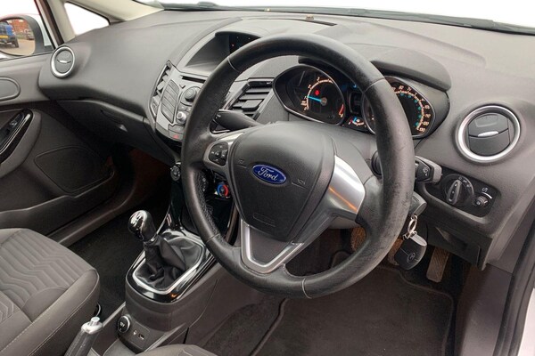 Used Ford Fiesta 2014 for sale - 76288505: Photo 10