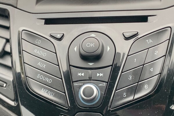 Used Ford Fiesta 2014 for sale - 76288505: Photo 39