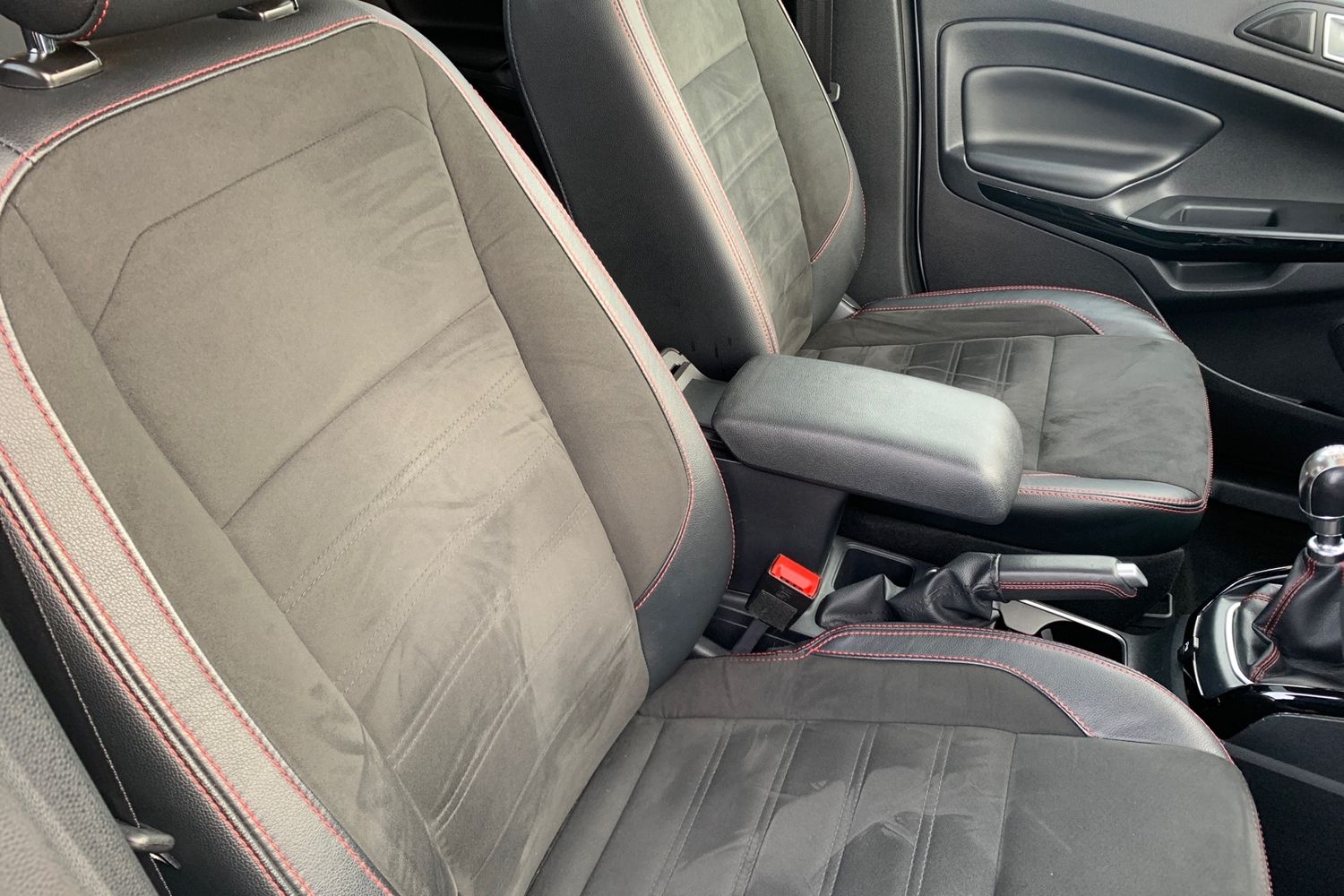 Used Ford Ecosport 2018 for sale - 77154263: Photo 28