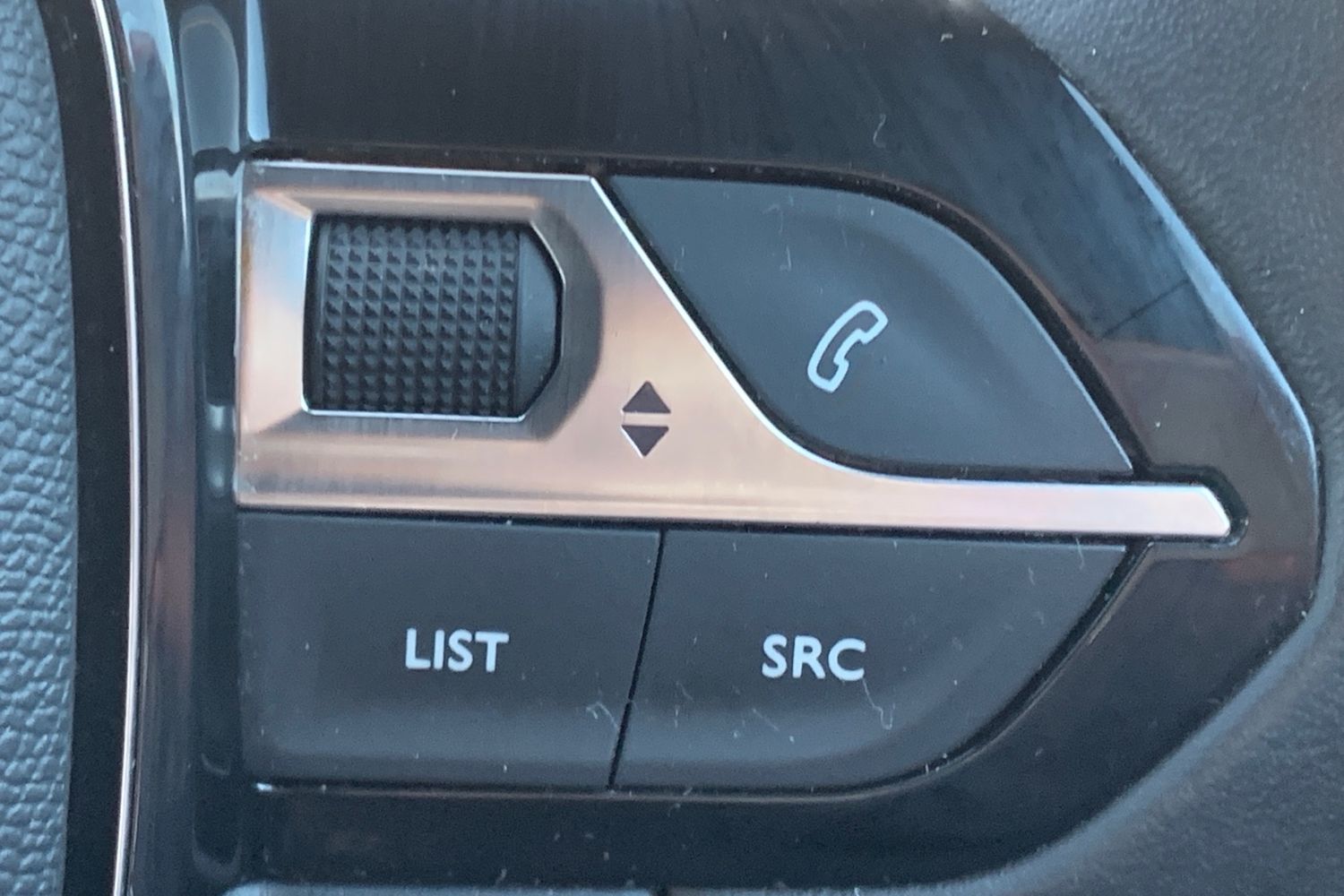 Used Peugeot 2008 2024 for sale - 76980673: Photo 34