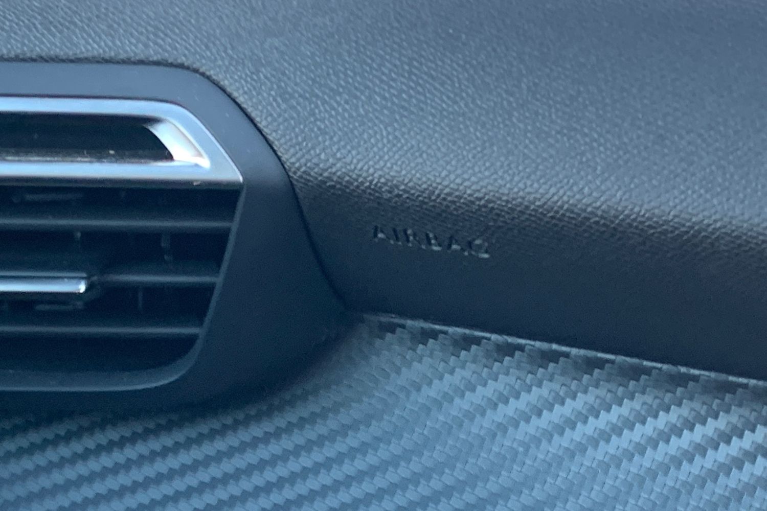 Used Peugeot 2008 2024 for sale - 76980673: Photo 38