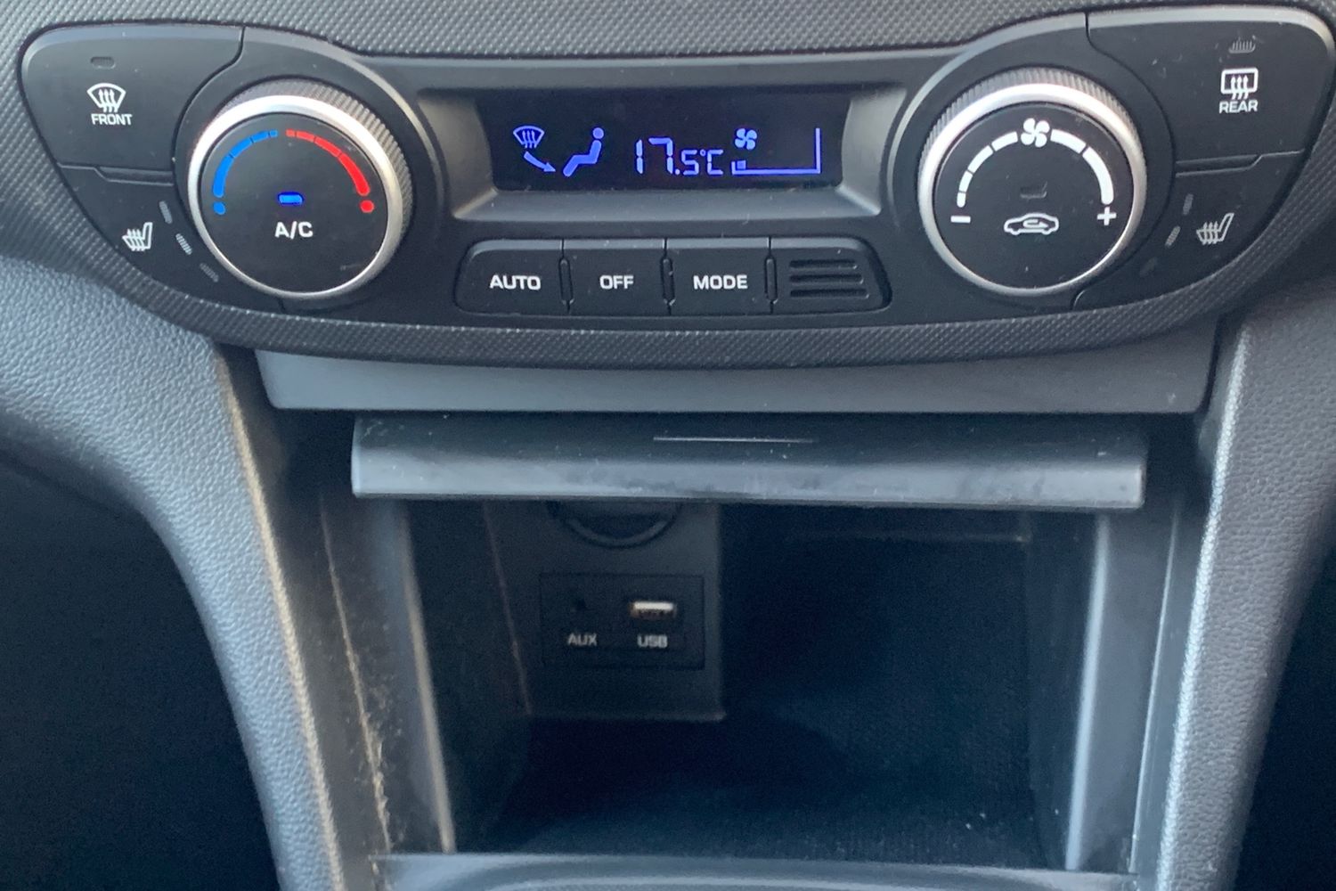 Used Hyundai i10 2019 for sale - 76559641: Photo 29