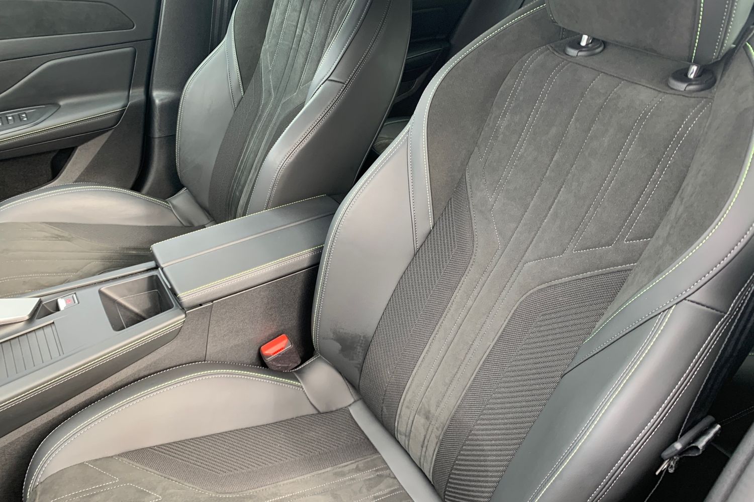 Used Peugeot 408 2024 for sale - 77730789: Photo 31