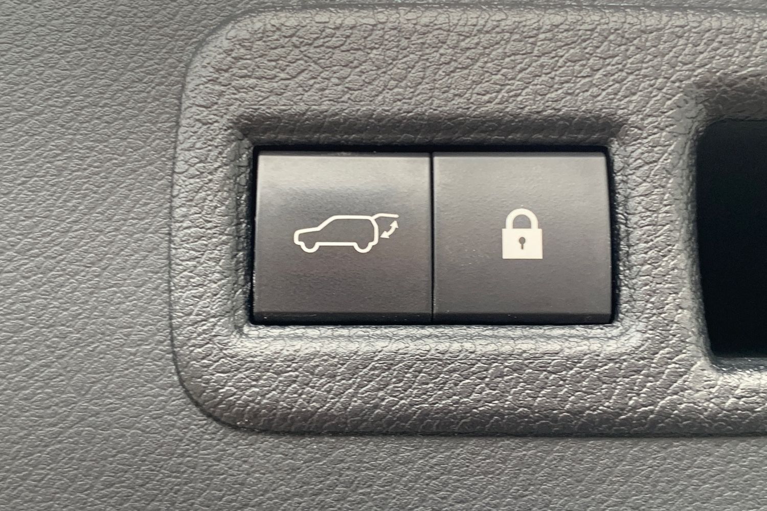 Used Lexus NX 2018 for sale - 76030862: Photo 16