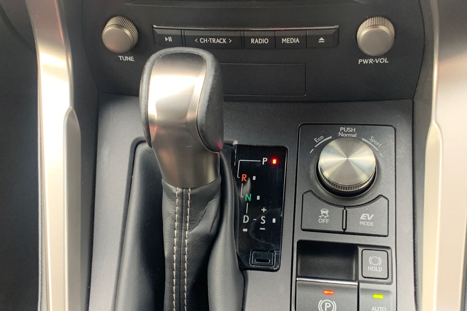 Used Lexus NX 2018 for sale - 76030862: Photo 28