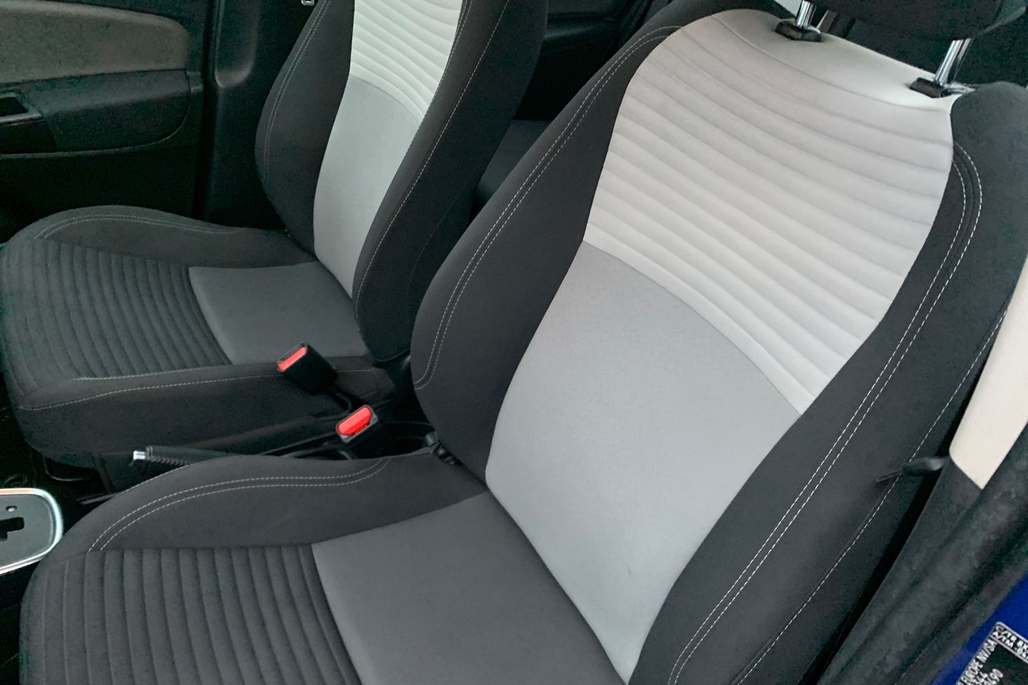 Used Toyota Yaris 2019 for sale - 76763120: Photo 32