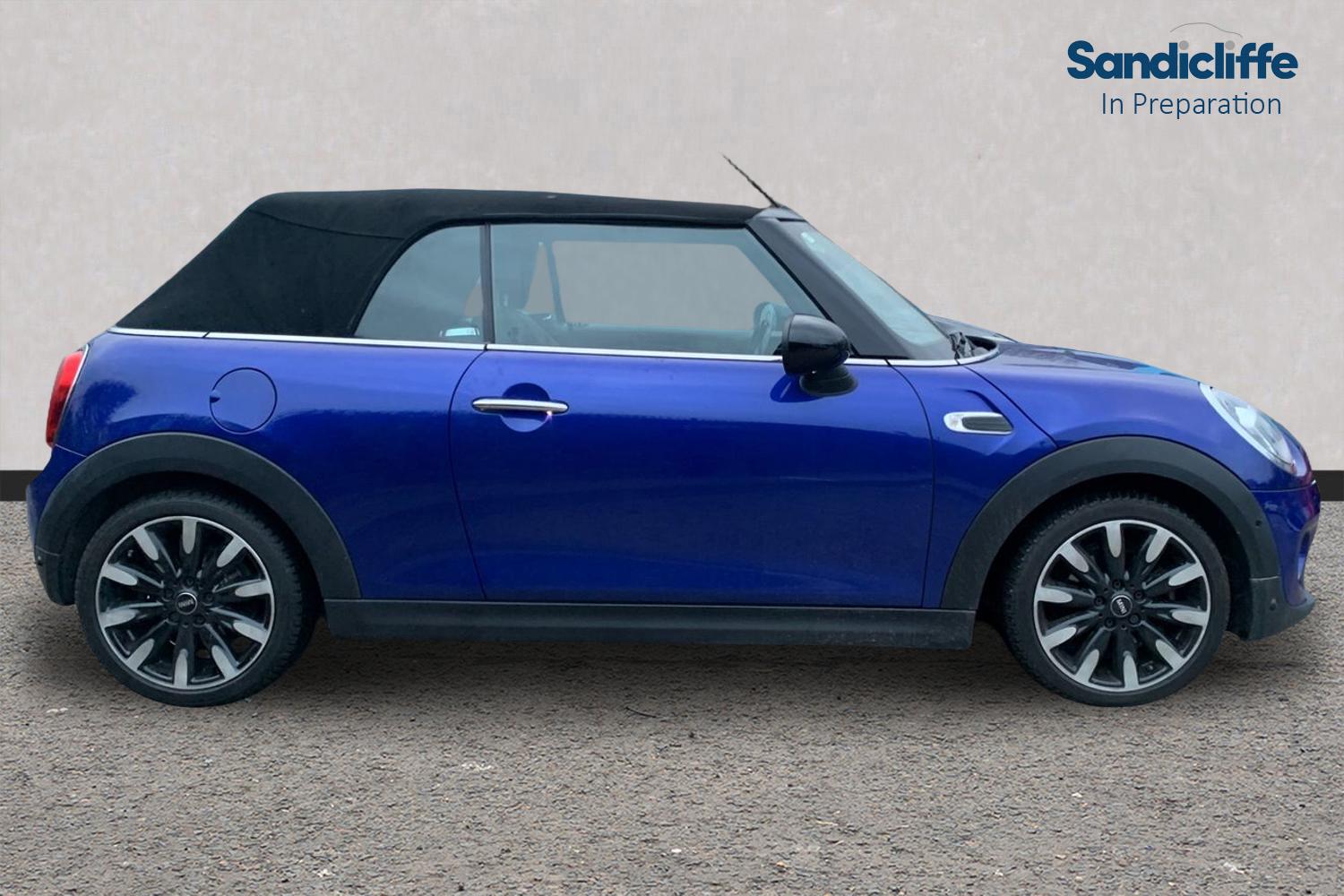 Used MINI Convertible 2019 for sale - 77409465: Photo 2