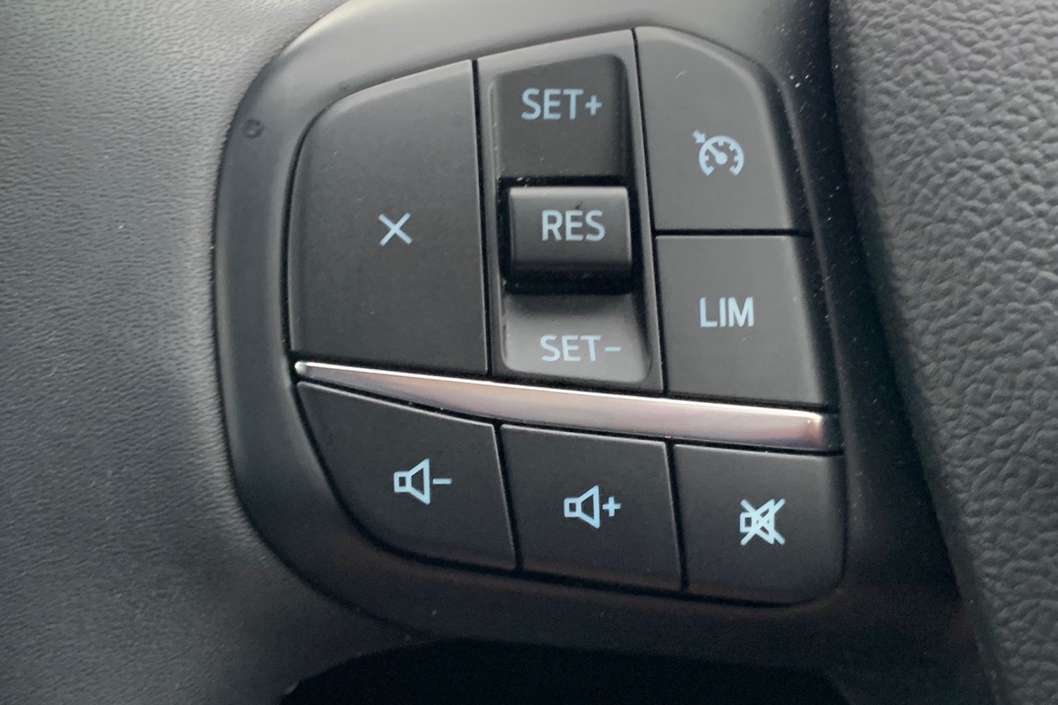 Used Ford Kuga 2023 for sale - 76969611: Photo 40