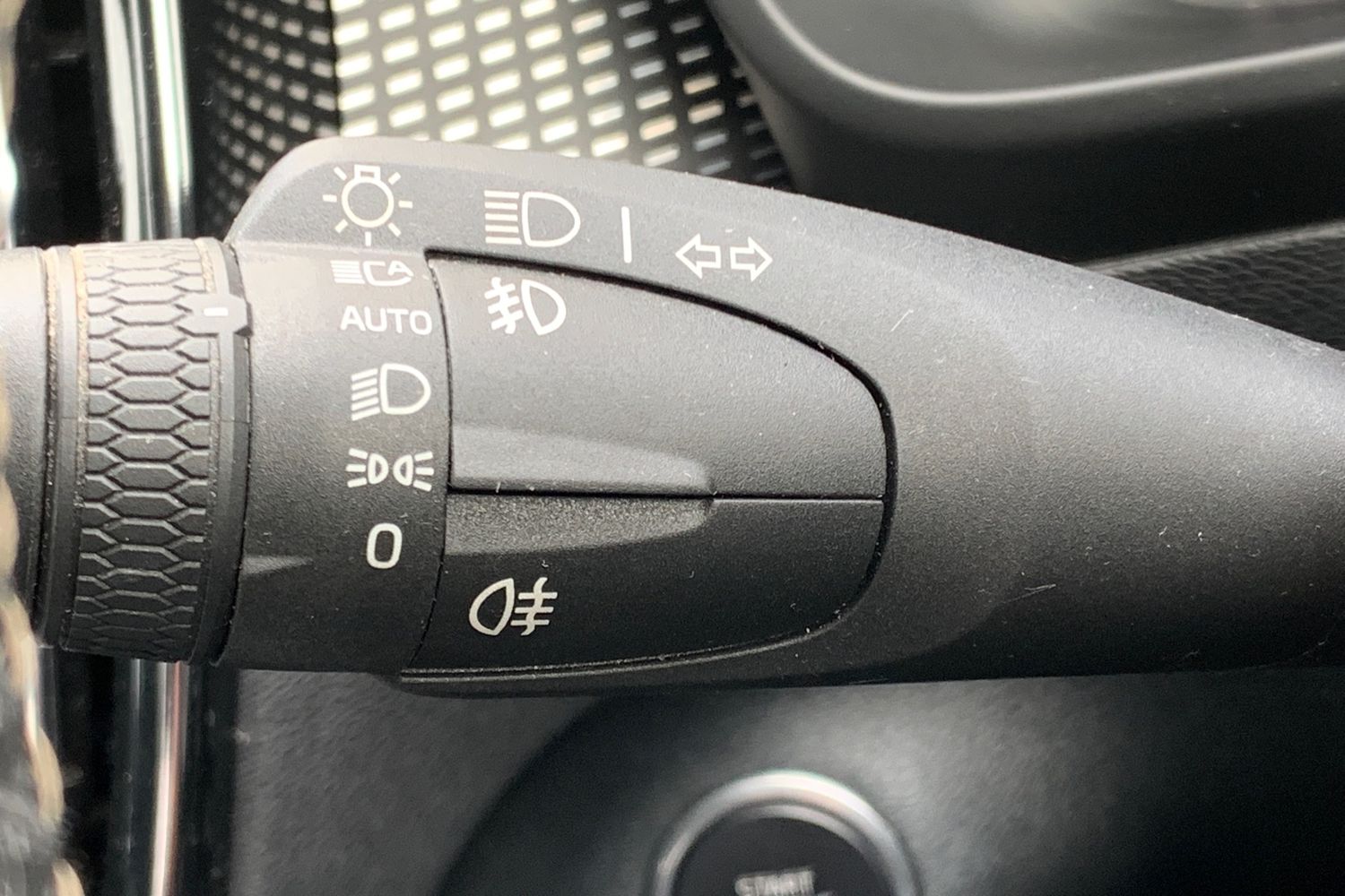 Used Volvo XC40 2020 for sale - 78031480: Photo 28