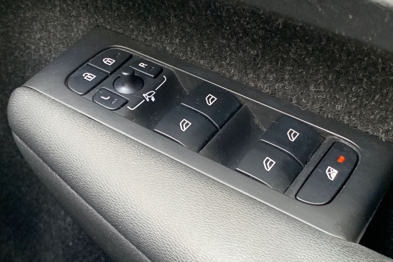 Used Volvo XC40 2020 for sale - 78031480: Photo 30