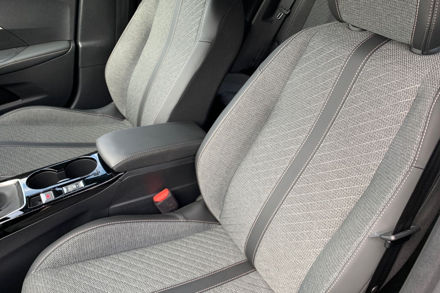 Used Peugeot 2008 2023 for sale - 78070691: Photo 32