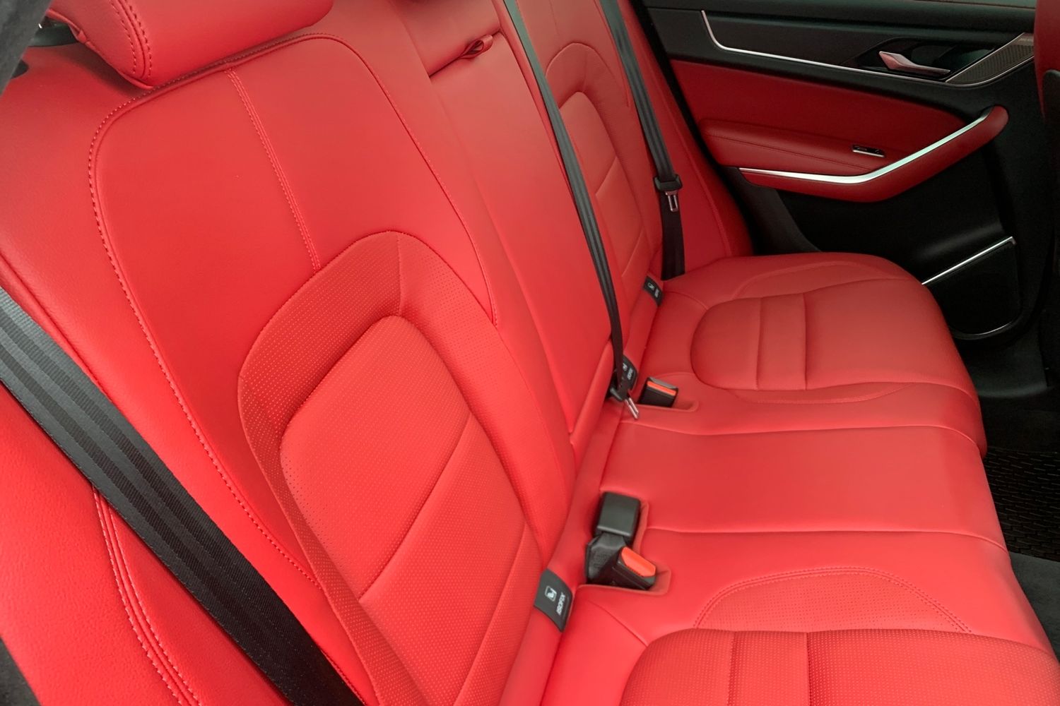 Used Jaguar F-Pace 2023 for sale - 76396797: Photo 25