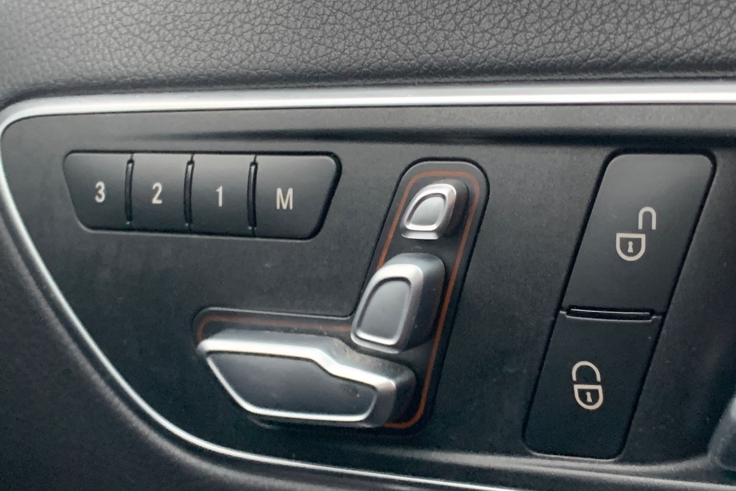 Used Mercedes-Benz A-Class 2016 for sale - 77324398: Photo 32