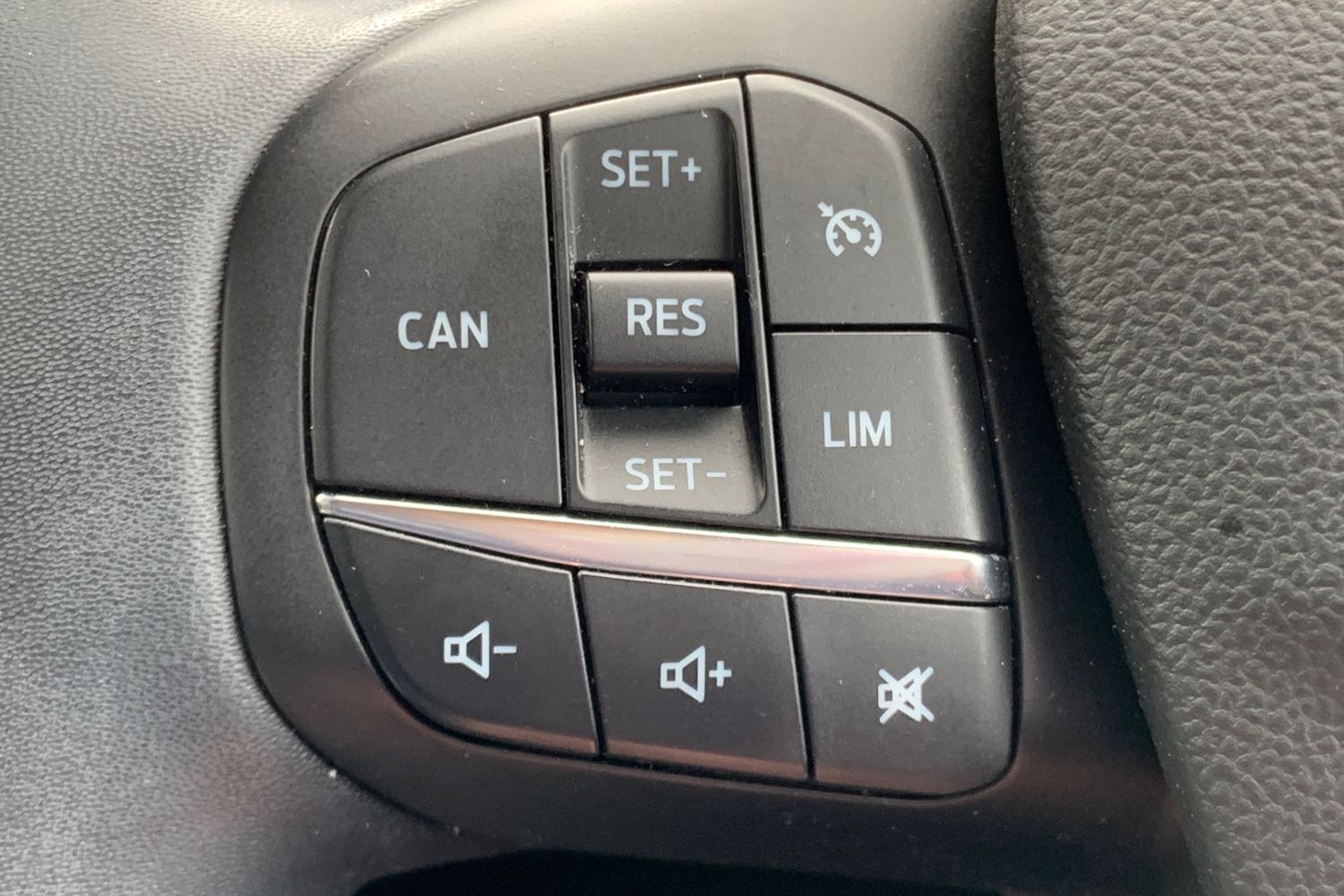 Used Ford Focus 2023 for sale - 78065548: Photo 32