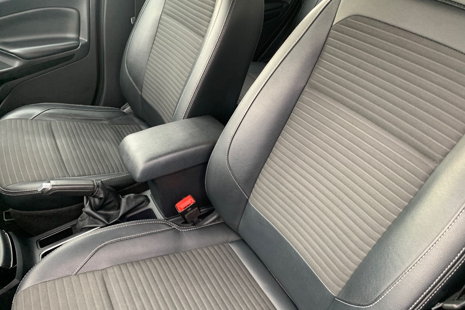 Used Ford Ecosport 2018 for sale - 77136908: Photo 30