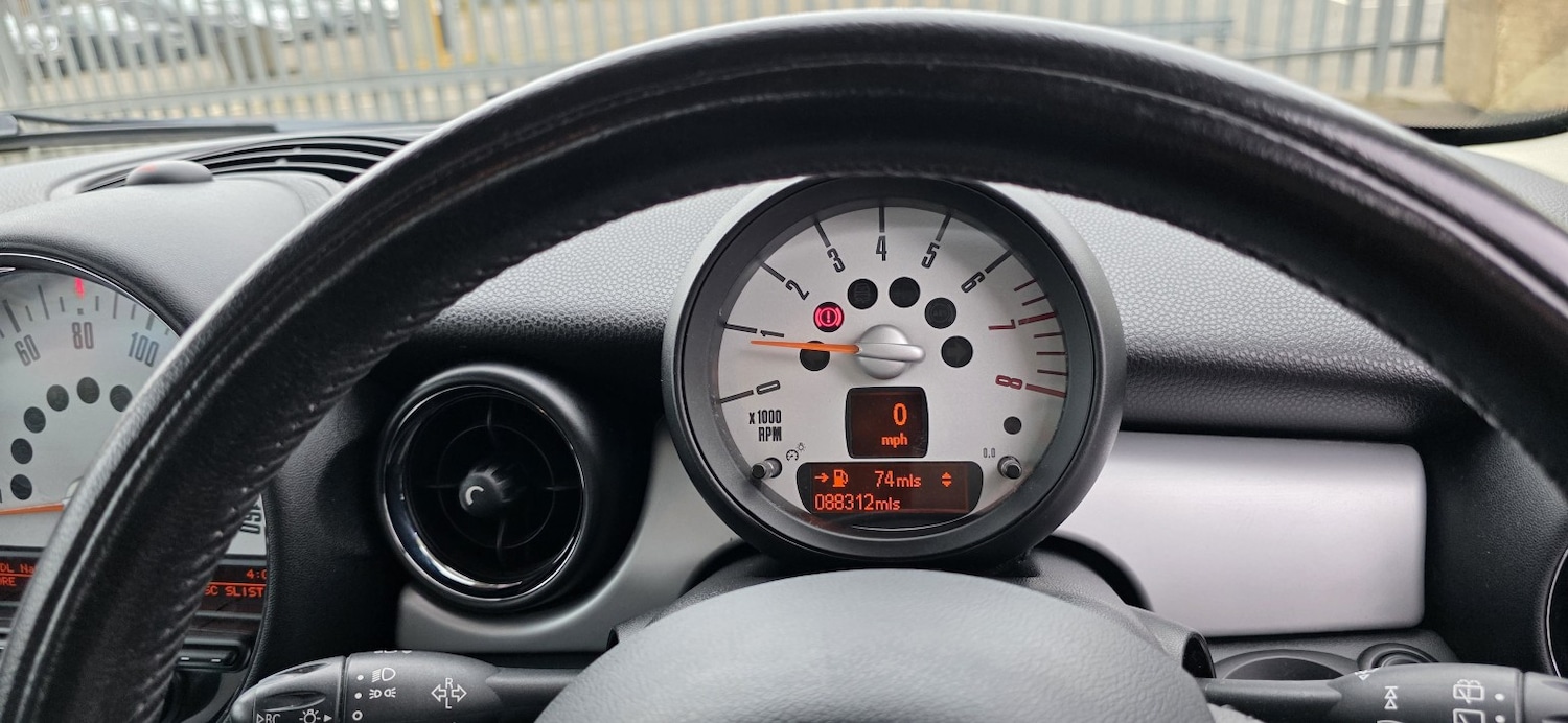 Used MINI Hatch 2011 for sale - 77798625: Photo 17