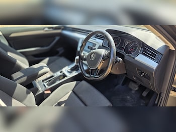Used Volkswagen Passat 2016 for sale - 79507804: Photo