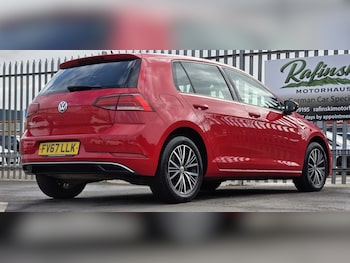 Used Volkswagen Golf 2017 for sale - 78571372: Photo