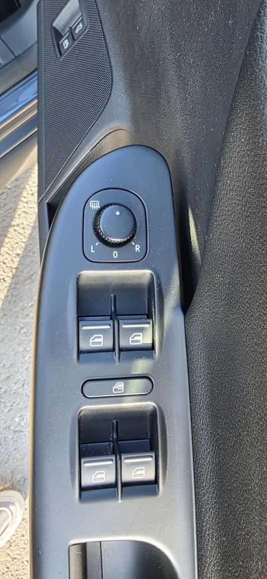 Used Volkswagen Passat 2010 for sale - 77977126: Photo 16