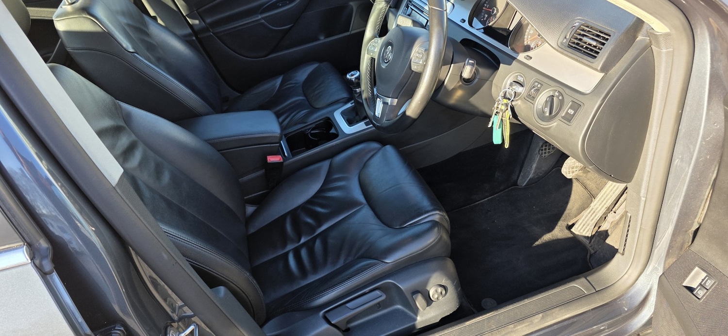 Used Volkswagen Passat 2010 for sale - 77977126: Photo 19