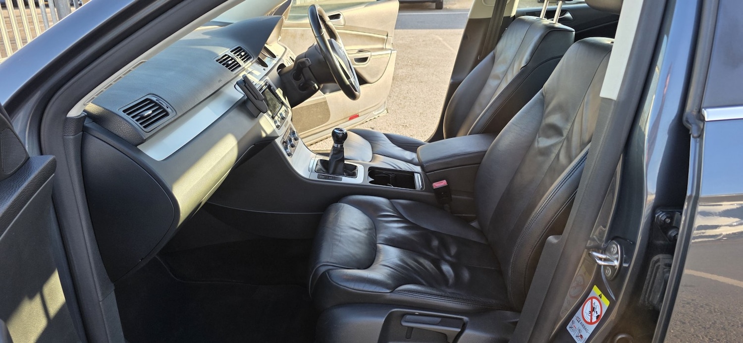 Used Volkswagen Passat 2010 for sale - 77977126: Photo 27