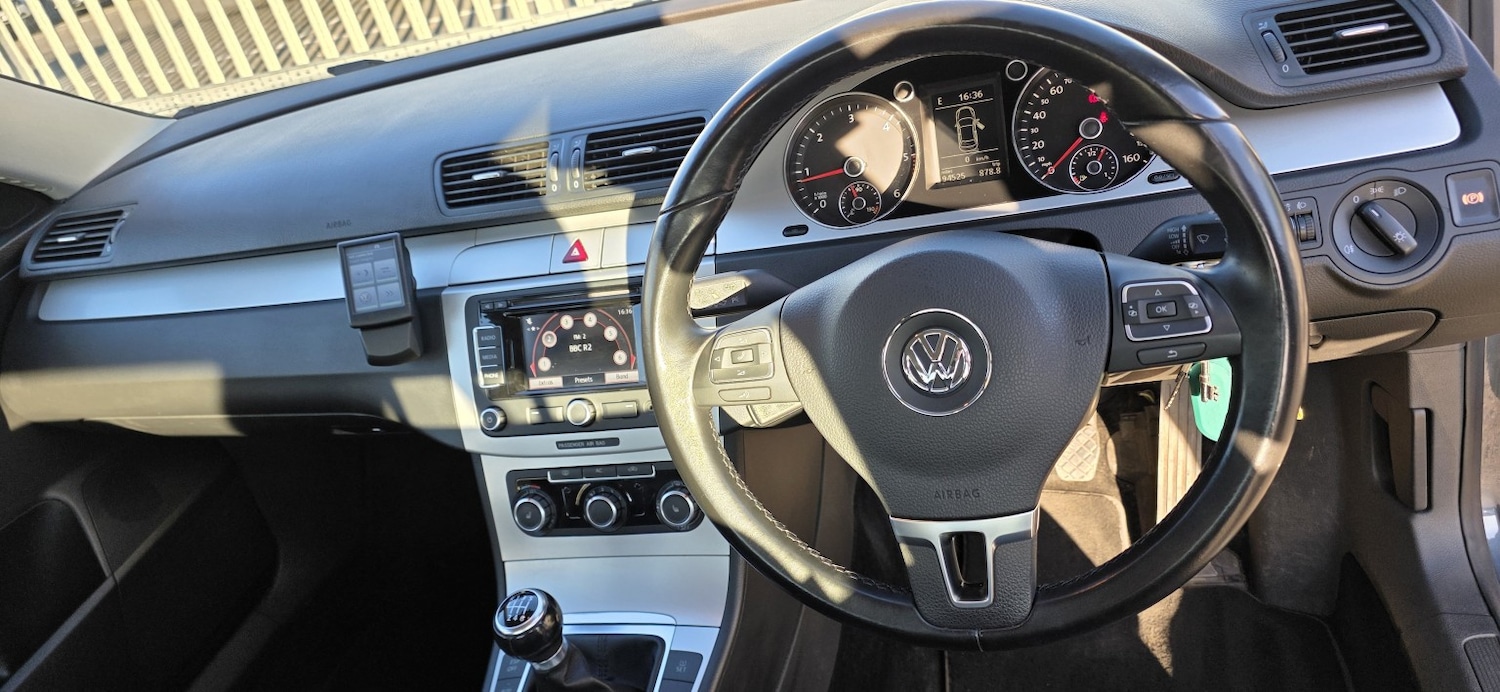 Used Volkswagen Passat 2010 for sale - 77977126: Photo 29