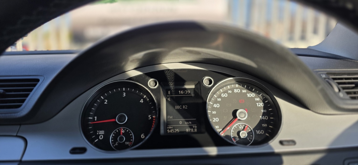 Used Volkswagen Passat 2010 for sale - 77977126: Photo 31