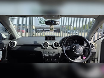 Used Audi A1 2011 for sale - 78402516: Photo