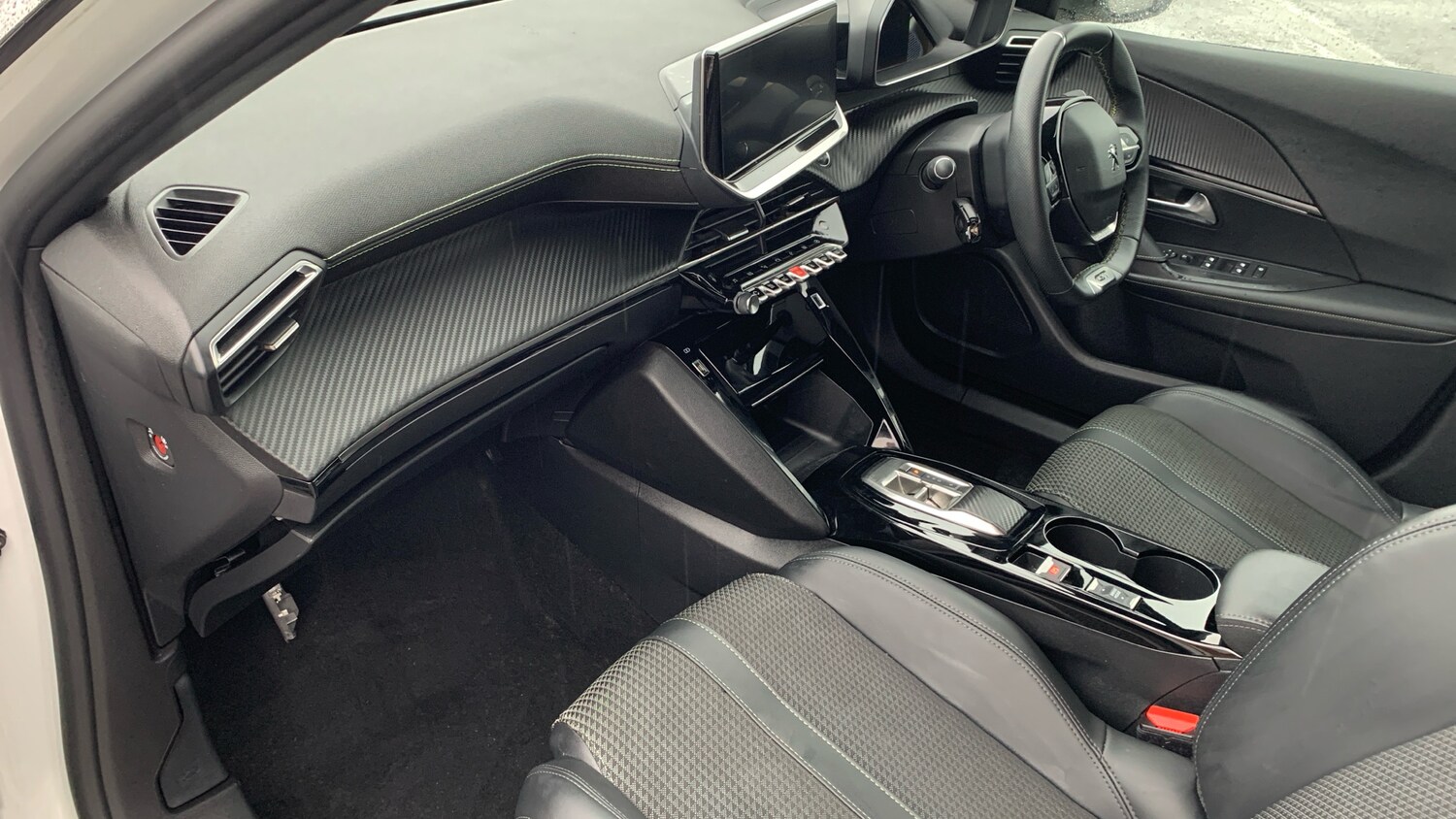 Used Peugeot 2008 2022 for sale - 77372315: Photo 12