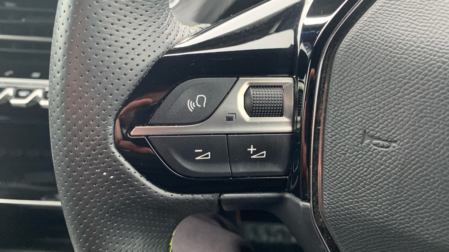 Used Peugeot 2008 2022 for sale - 77372315: Photo 23