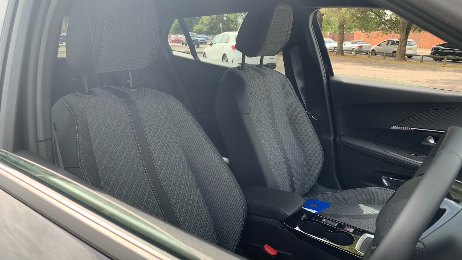 Used Peugeot 2008 2025 for sale - 77057680: Photo 43