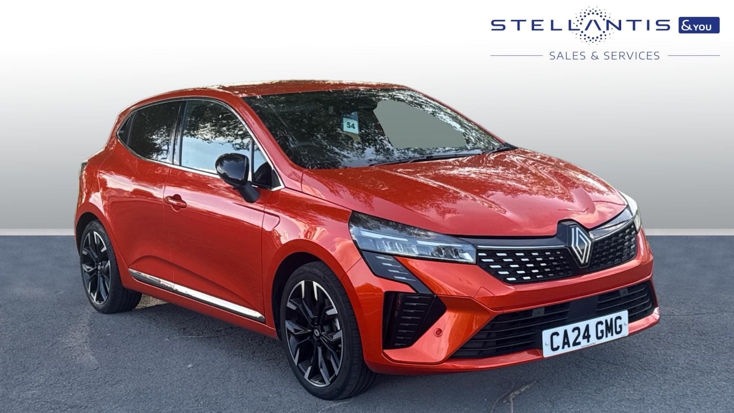 Used Renault Clio 2024 for sale - 76202075: Photo 1